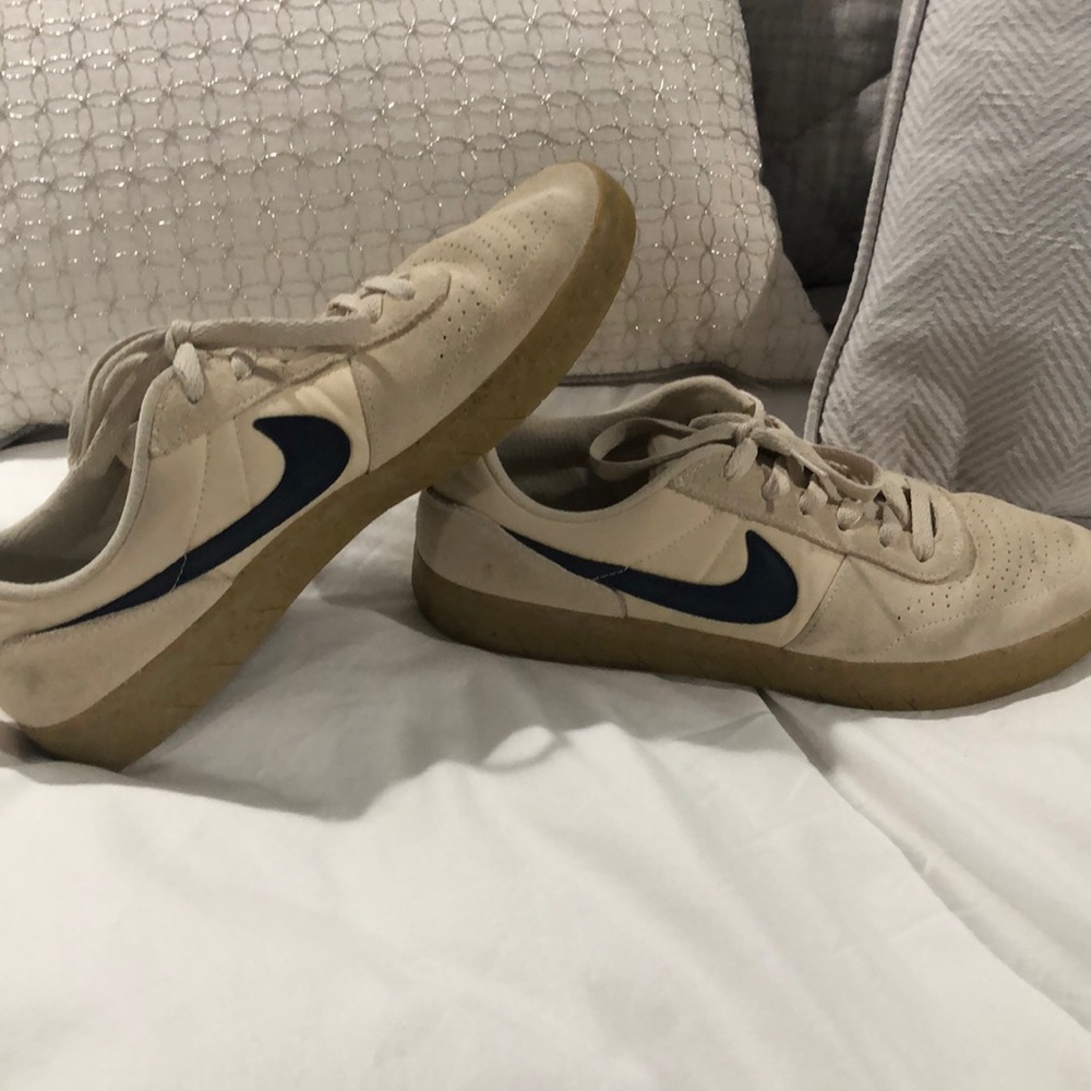 SB Team  - good condition. Some marks and scuffs